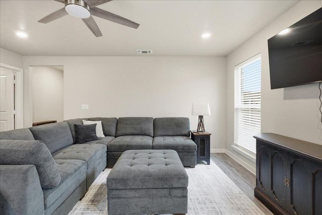 7529 33rd Place, Lubbock, TX 79407