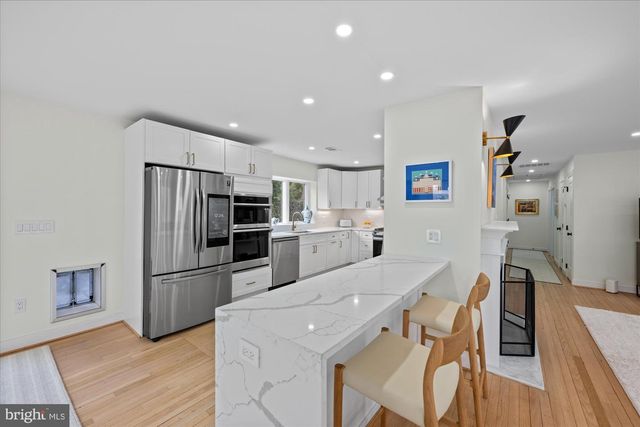 6700 RANNOCH RD, Bethesda, MD 20817