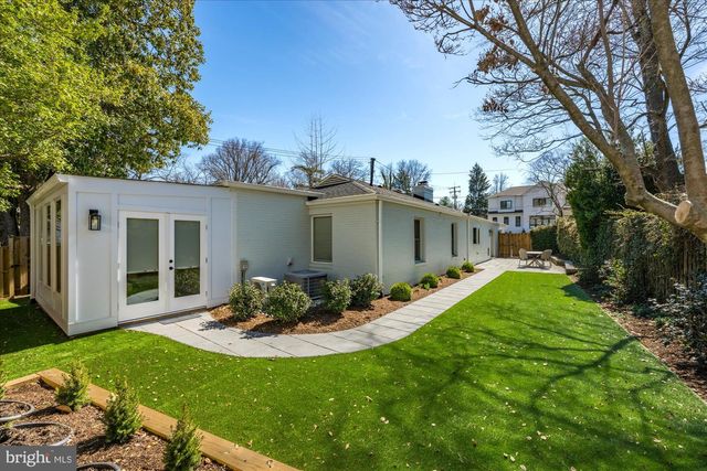 6700 RANNOCH RD, Bethesda, MD 20817