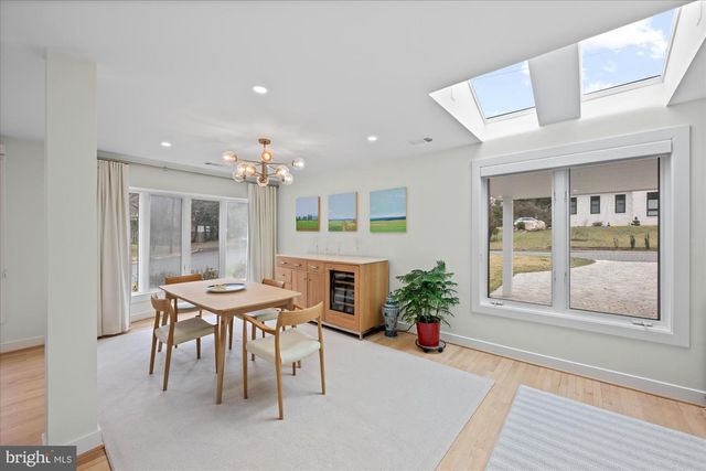 6700 RANNOCH RD, Bethesda, MD 20817