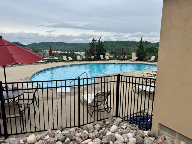 2255 Rolling Hills Drive, Covington, KY 41017