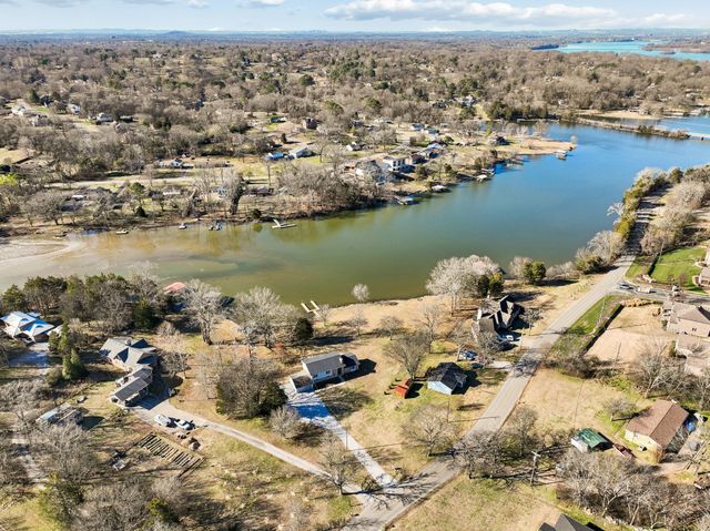 1795 Needmore Rd, Old Hickory, TN 37138