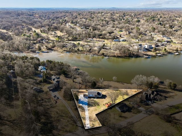 1795 Needmore Rd, Old Hickory, TN 37138