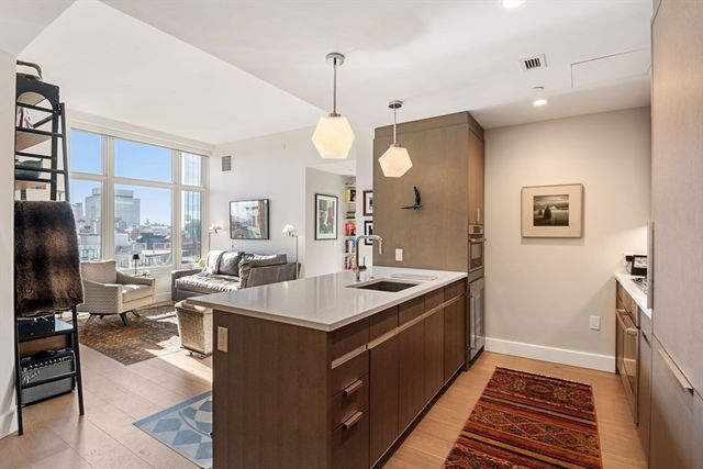 100 Lovejoy Wharf PH-3C, Boston, MA 02114
