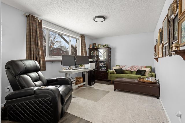 2801 22nd Street S, Fargo, ND 58103