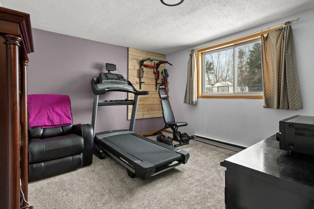 2801 22nd Street S, Fargo, ND 58103