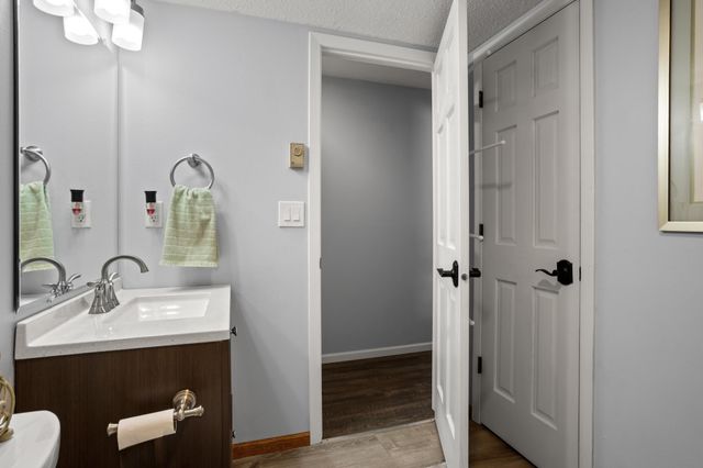 2801 22nd Street S, Fargo, ND 58103