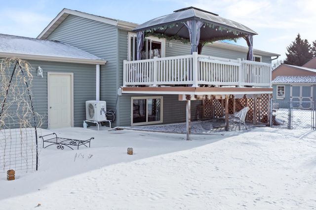 2801 22nd Street S, Fargo, ND 58103