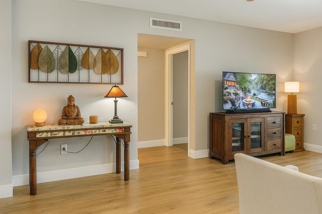 3850 Washington Street 215, Hollywood, FL 33021