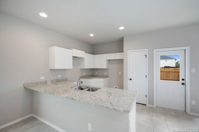 8610 Valentina Way Unit 101, San Antonio, TX 78245