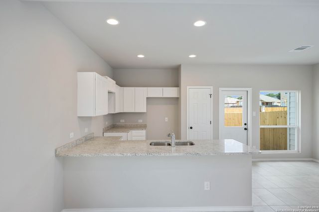 8610 Valentina Way Unit 101, San Antonio, TX 78245
