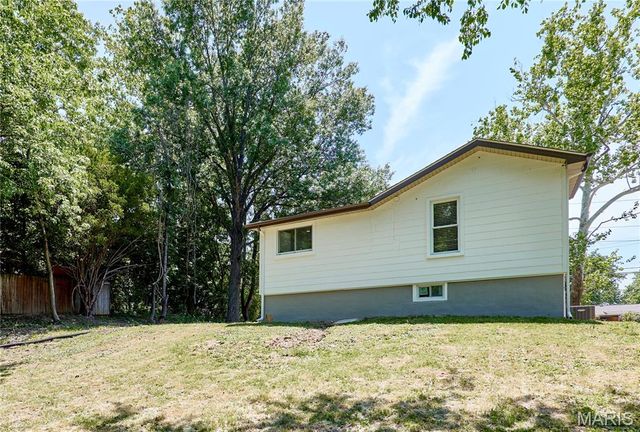10635 Ridge Avenue, St Louis, MO 63114
