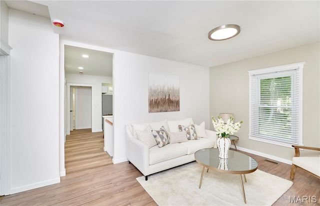 10635 Ridge Avenue, St Louis, MO 63114
