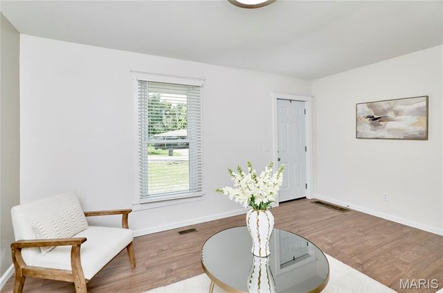 10635 Ridge Avenue, St Louis, MO 63114