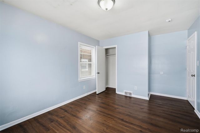 18110 SNOWDEN Street, Detroit, MI 48235