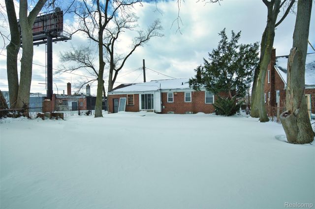 18110 SNOWDEN Street, Detroit, MI 48235