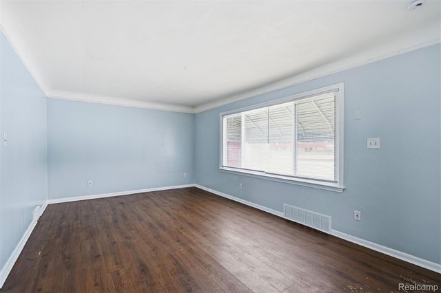 18110 SNOWDEN Street, Detroit, MI 48235