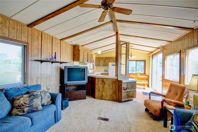 2702 Dundee Place, Anacortes, WA 98221