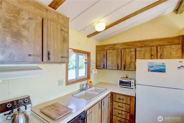 2702 Dundee Place, Anacortes, WA 98221