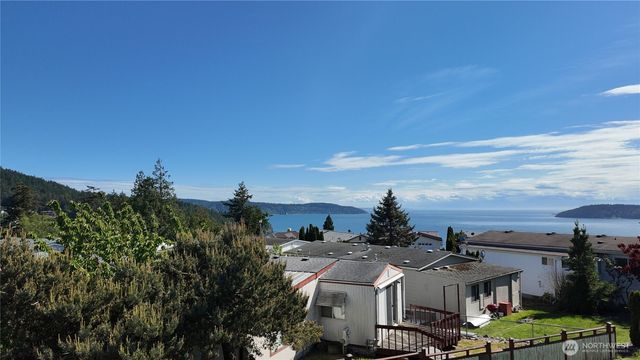 2702 Dundee Place, Anacortes, WA 98221