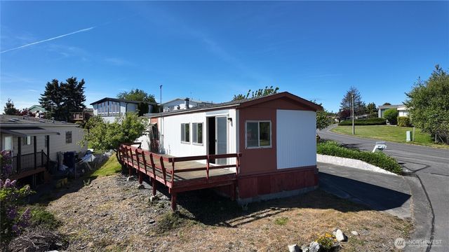 2702 Dundee Place, Anacortes, WA 98221