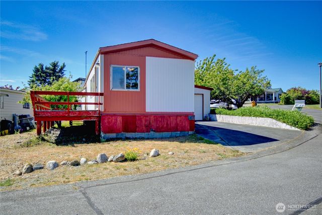 2702 Dundee Place, Anacortes, WA 98221