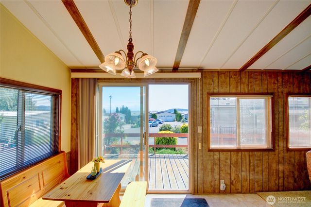 2702 Dundee Place, Anacortes, WA 98221