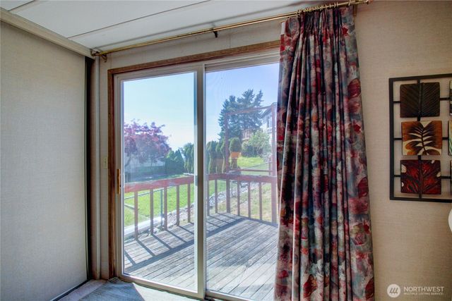 2702 Dundee Place, Anacortes, WA 98221
