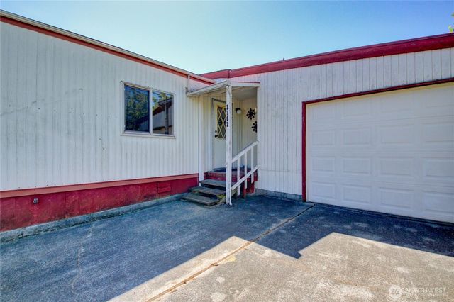 2702 Dundee Place, Anacortes, WA 98221