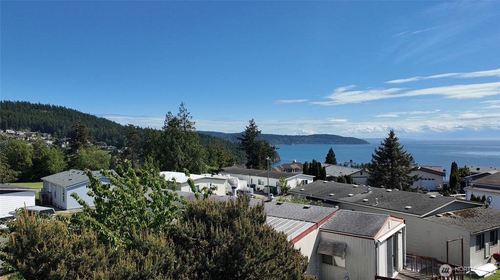 2702 Dundee Place, Anacortes, WA 98221