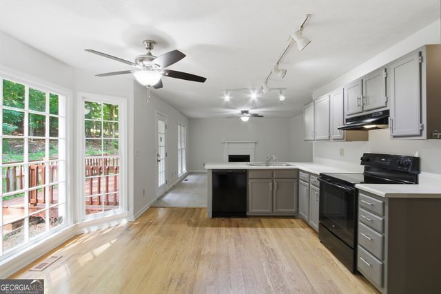 220 Braemar Road, Fayetteville, GA 30215
