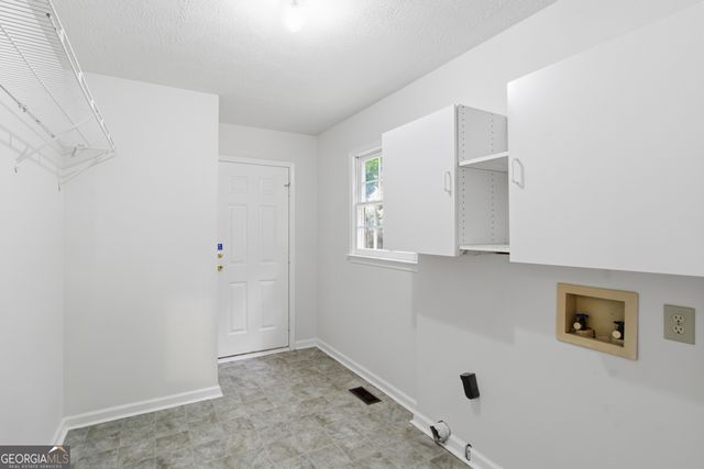 220 Braemar Road, Fayetteville, GA 30215