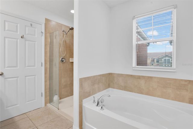 4886 MATTEO TRAIL, Orlando, FL 32839