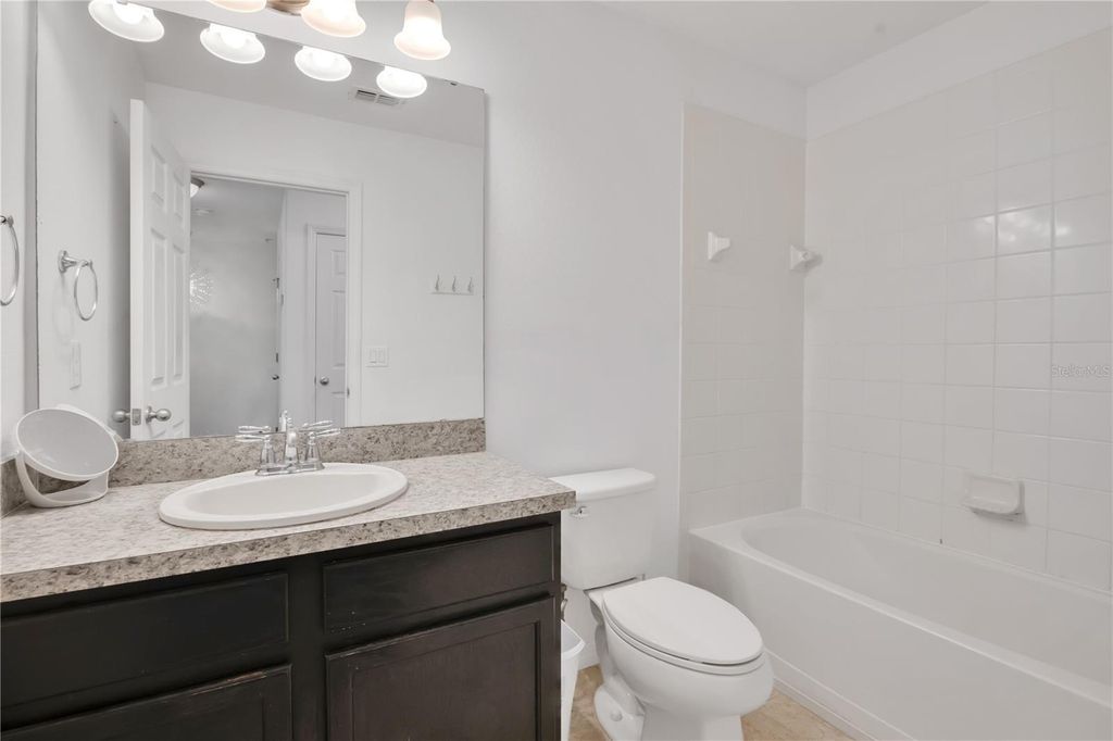 Image 20 of property listing at 4886 MATTEO TRAIL, Orlando, FL 32839