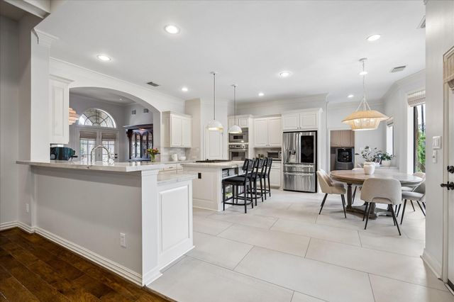 3642 Aberdeen Way, Houston, TX 77025