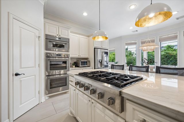 3642 Aberdeen Way, Houston, TX 77025