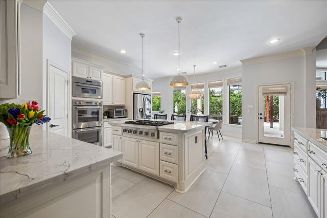 3642 Aberdeen Way, Houston, TX 77025