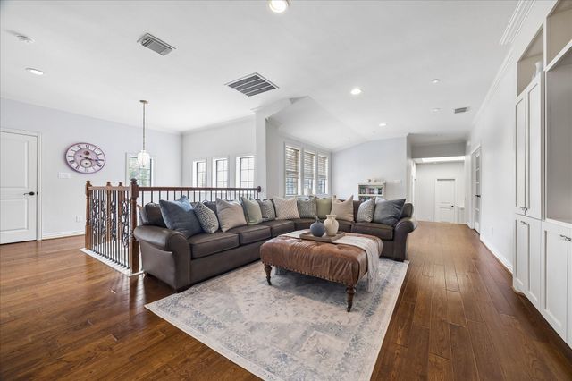 3642 Aberdeen Way, Houston, TX 77025