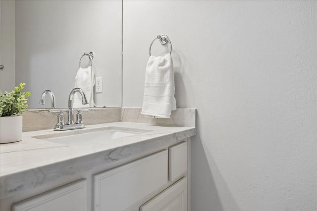 3642 Aberdeen Way, Houston, TX 77025