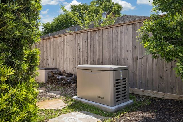 3642 Aberdeen Way, Houston, TX 77025