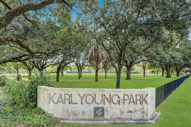 3642 Aberdeen Way, Houston, TX 77025