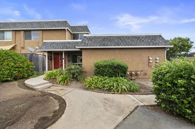1164 Madera Lane, Vista, CA 92084