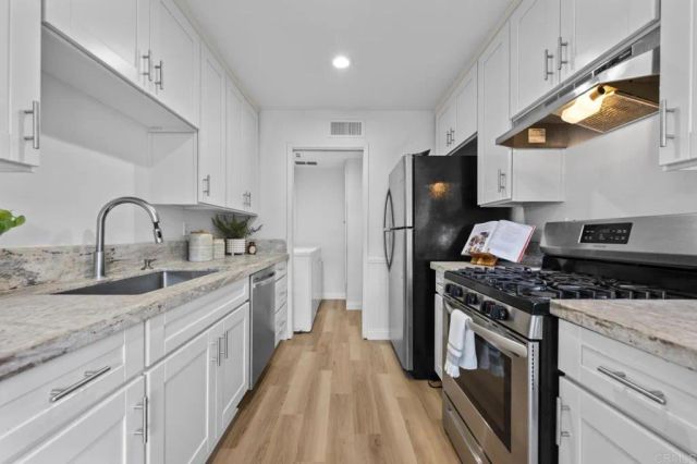 1164 Madera Lane, Vista, CA 92084