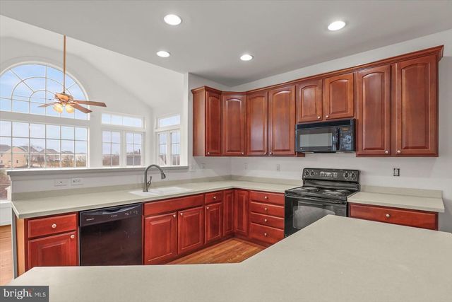 55 CHRISTIANS DR, Hanover, PA 17331