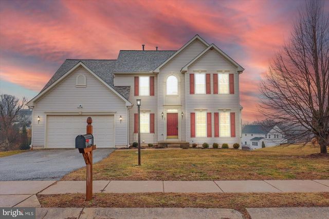 55 CHRISTIANS DR, Hanover, PA 17331