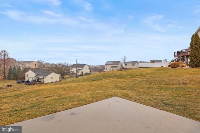 55 CHRISTIANS DR, Hanover, PA 17331