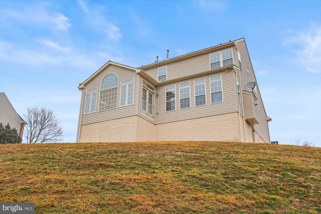 55 CHRISTIANS DR, Hanover, PA 17331
