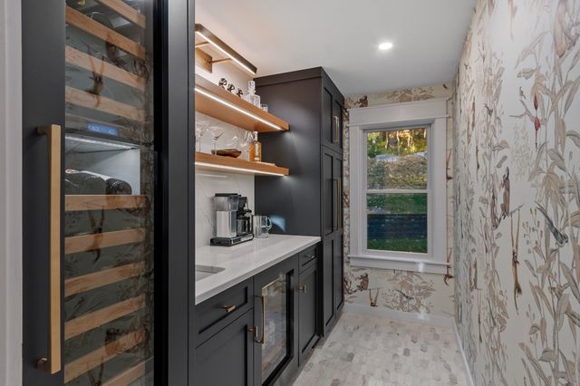 87 Lowell Road, Westford, MA 01886