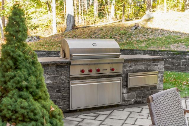 87 Lowell Road, Westford, MA 01886
