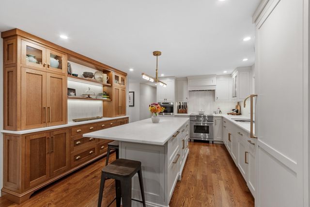 87 Lowell Road, Westford, MA 01886